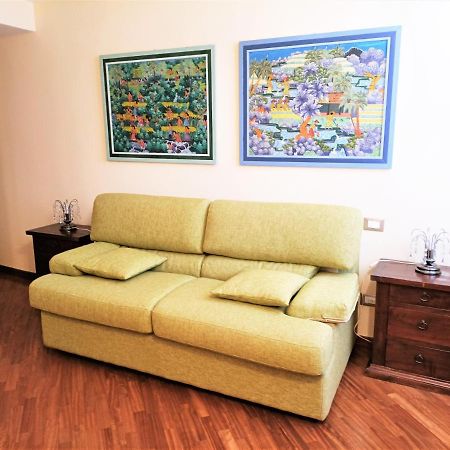 Apartmán Casa Alexandra In Centro E A Pochi Passi Dal Mare Imperia Exteriér fotografie