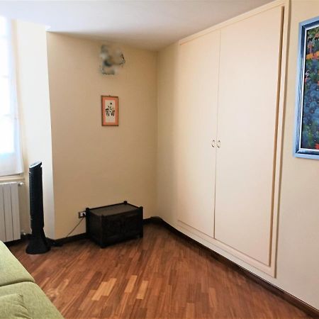 Apartmán Casa Alexandra In Centro E A Pochi Passi Dal Mare Imperia Exteriér fotografie