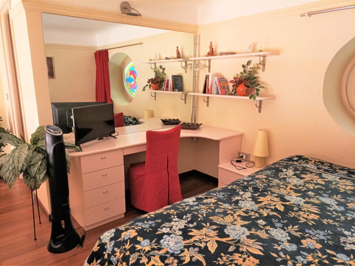 Apartmán Casa Alexandra In Centro E A Pochi Passi Dal Mare Imperia Exteriér fotografie