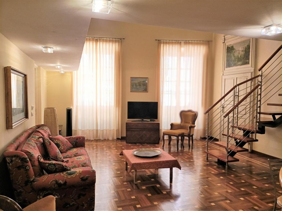 Apartmán Casa Alexandra In Centro E A Pochi Passi Dal Mare Imperia Exteriér fotografie