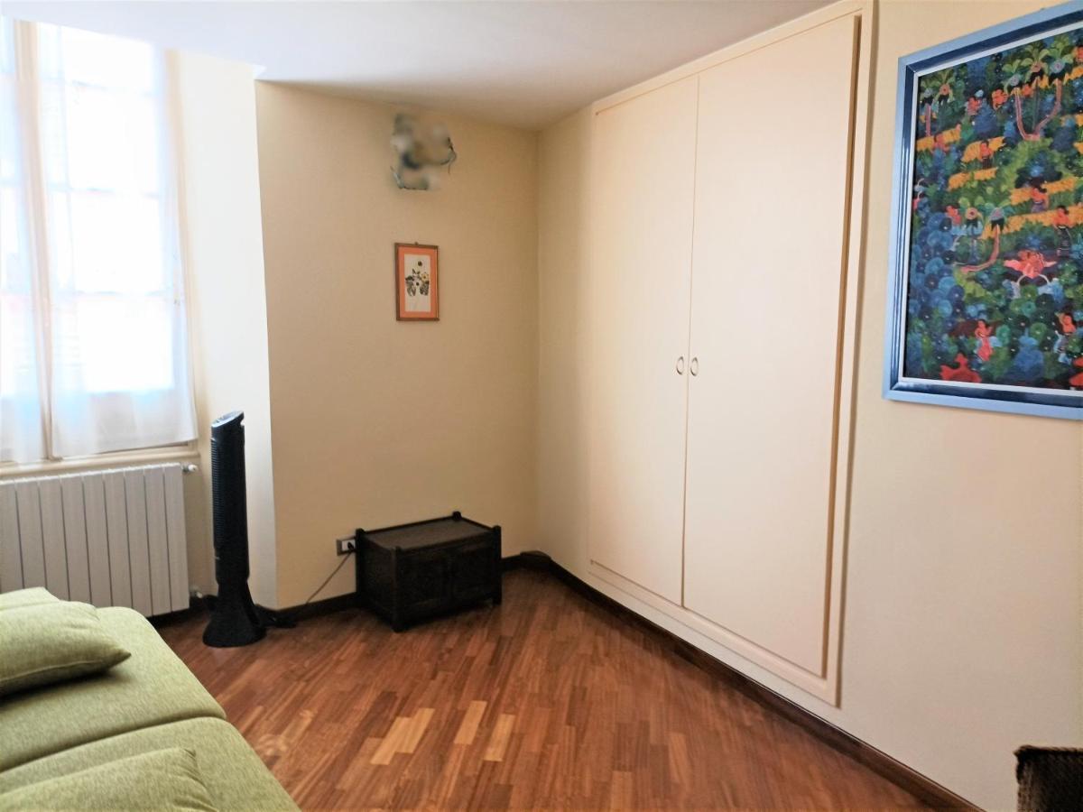 Apartmán Casa Alexandra In Centro E A Pochi Passi Dal Mare Imperia Exteriér fotografie